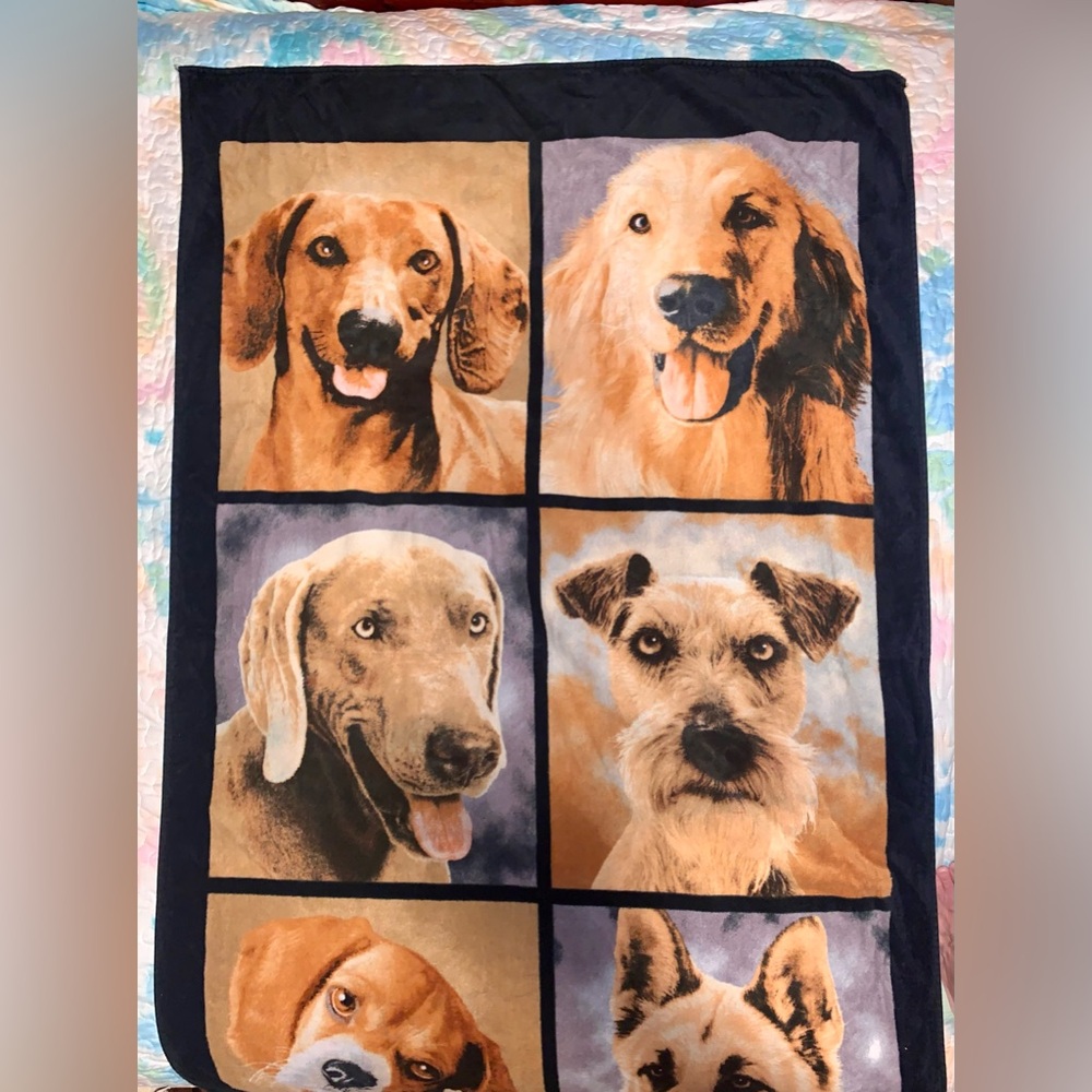 DOG LOVERS OVERSIZED BEACH TOWEL